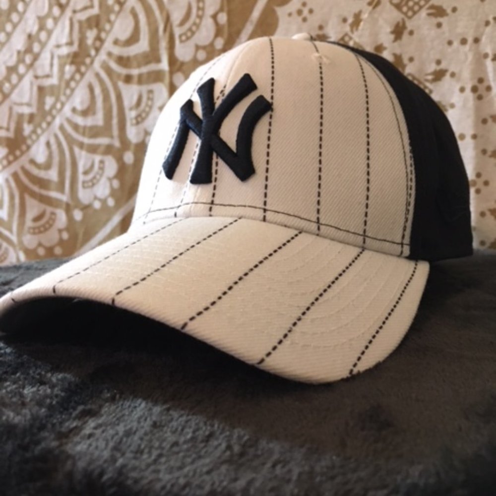 New Era New York Yankees MLB Hat NWT
